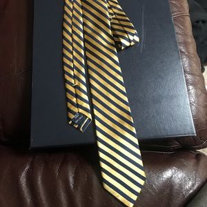 Nautica men / teen boys tie